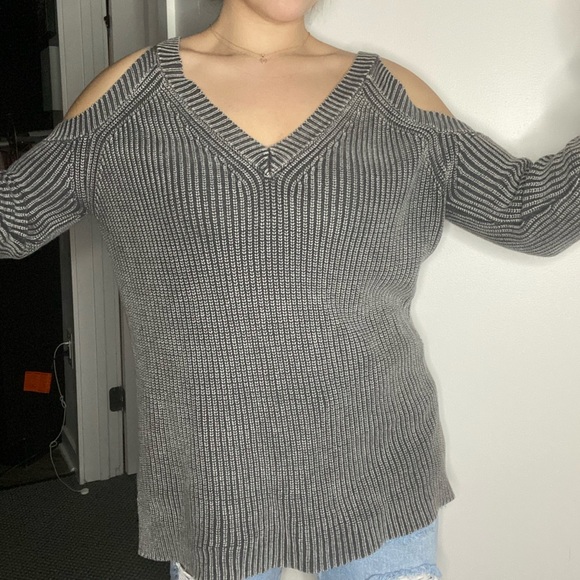 Gray Shoulder CutOut Sweater - Picture 3 of 7
